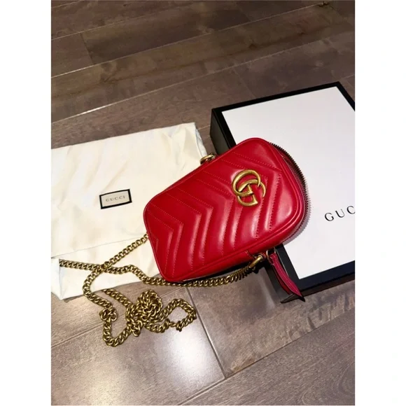 NIB Gucci GG Marmont Vertical Phone Bag - Red Matelassé Leather Full Inclusion - Picture 7 of 13